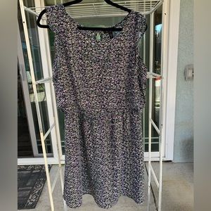 Jessica Simpson size Large dress